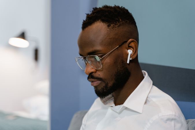 Top Earbuds for Work Calls Under $75 2026 – Clear Voice & Comfort Without Overspending