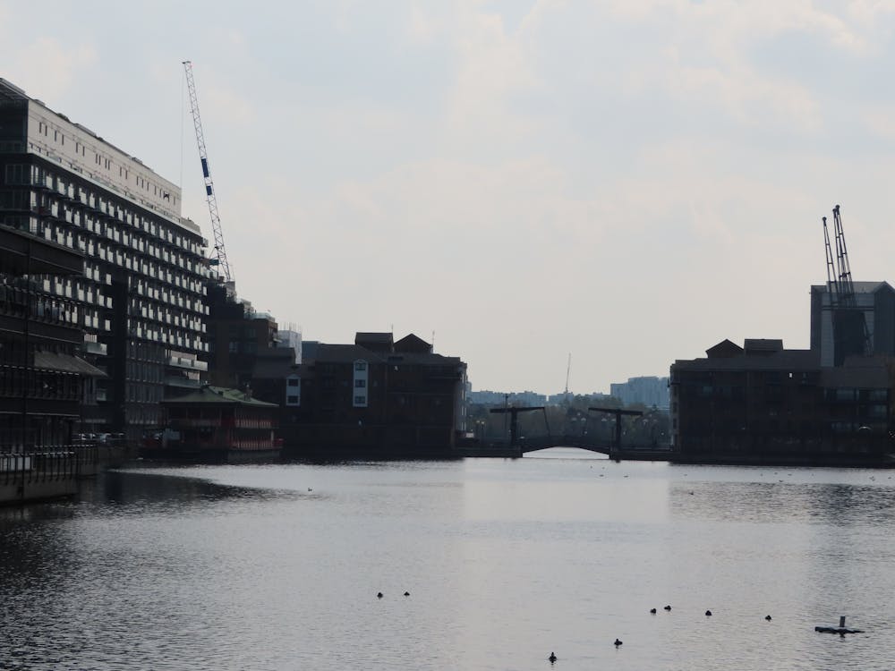 Person consulting doctor about diet