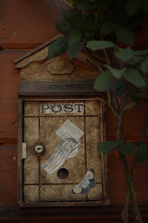 Free Antique Rusty Mailbox Stock Photo