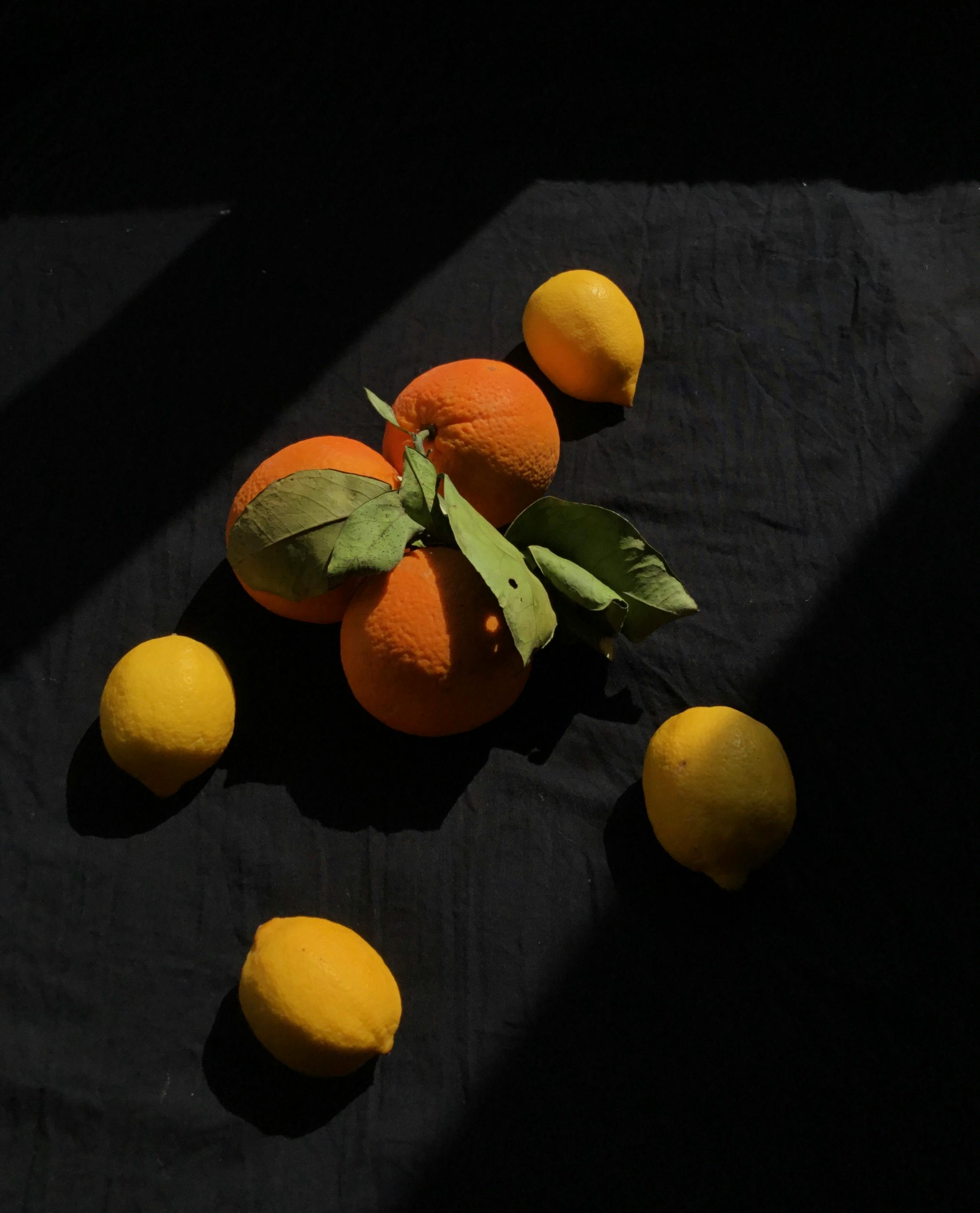 Fresh citruses in string bag · Free Stock Photo