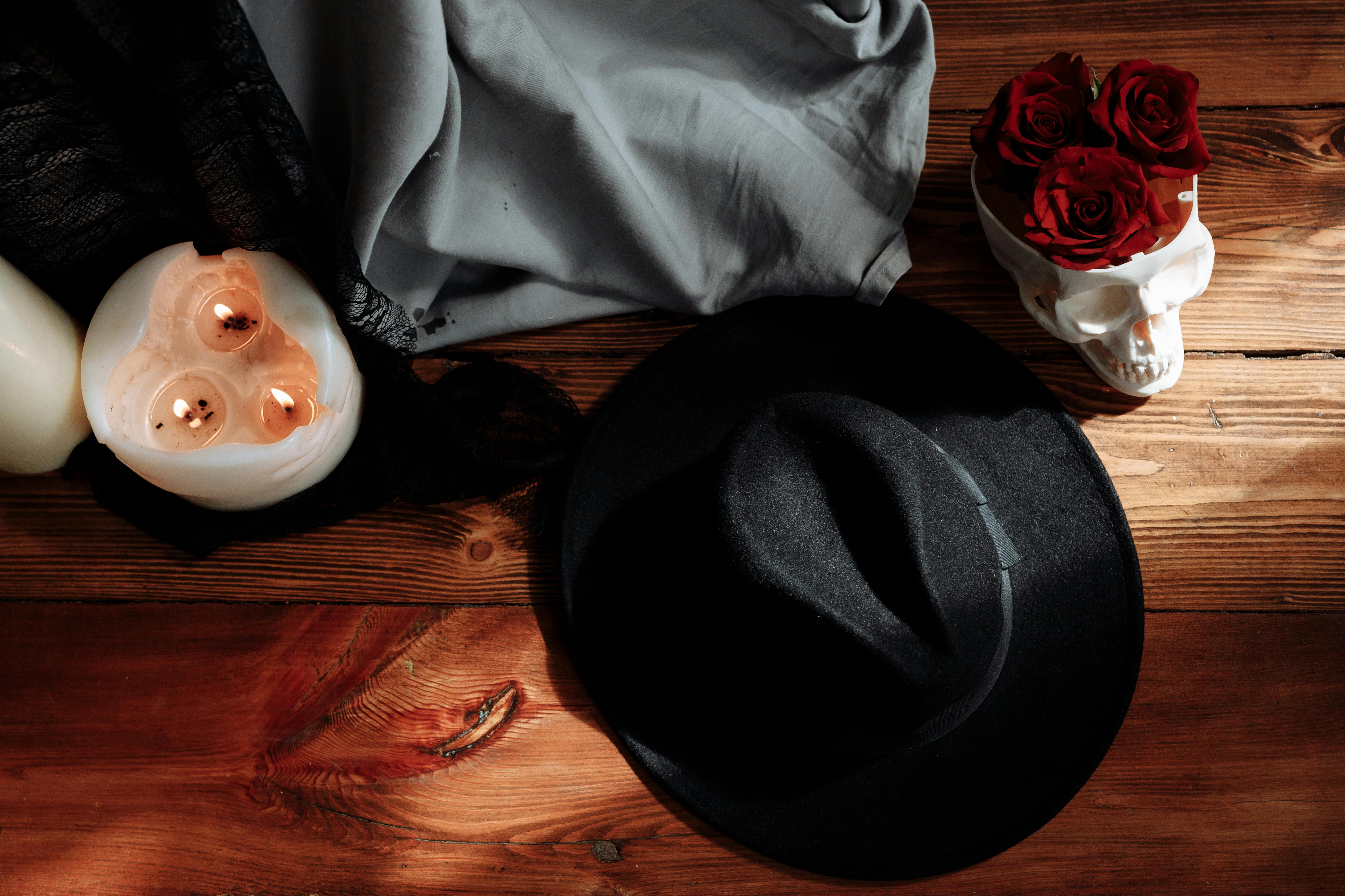 'A Discovery Of Witches' S2 Is *Finally* Coming To UK Telly — Photo by Thirdman on Pexels