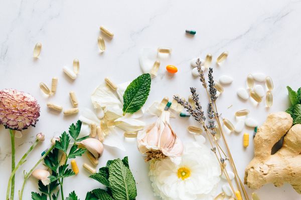 Spray dried vanilla extract powder with maltodextrin carrier for instant beverage formulation — Bubuk ekstrak vanili spray dried dengan maltodekstrin