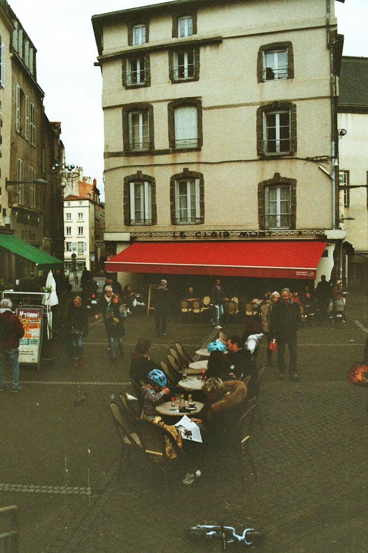 People Dining Al Fresco