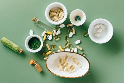 Vitamin E supplement with reproductive health info