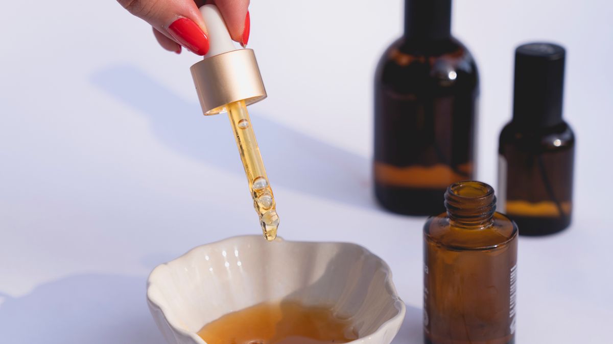 Hydratation de la peau avec des huiles essentielles - illustration