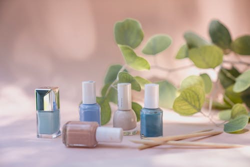 Chic Pedicure Hues To Try This Autumn Season