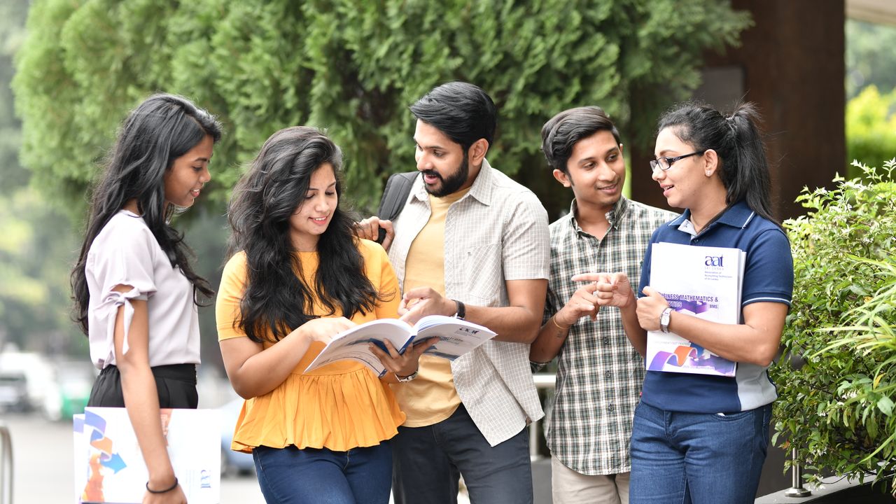 How to Become a Cost Accountant: Course Routes, Skills and Entry-Level Roles