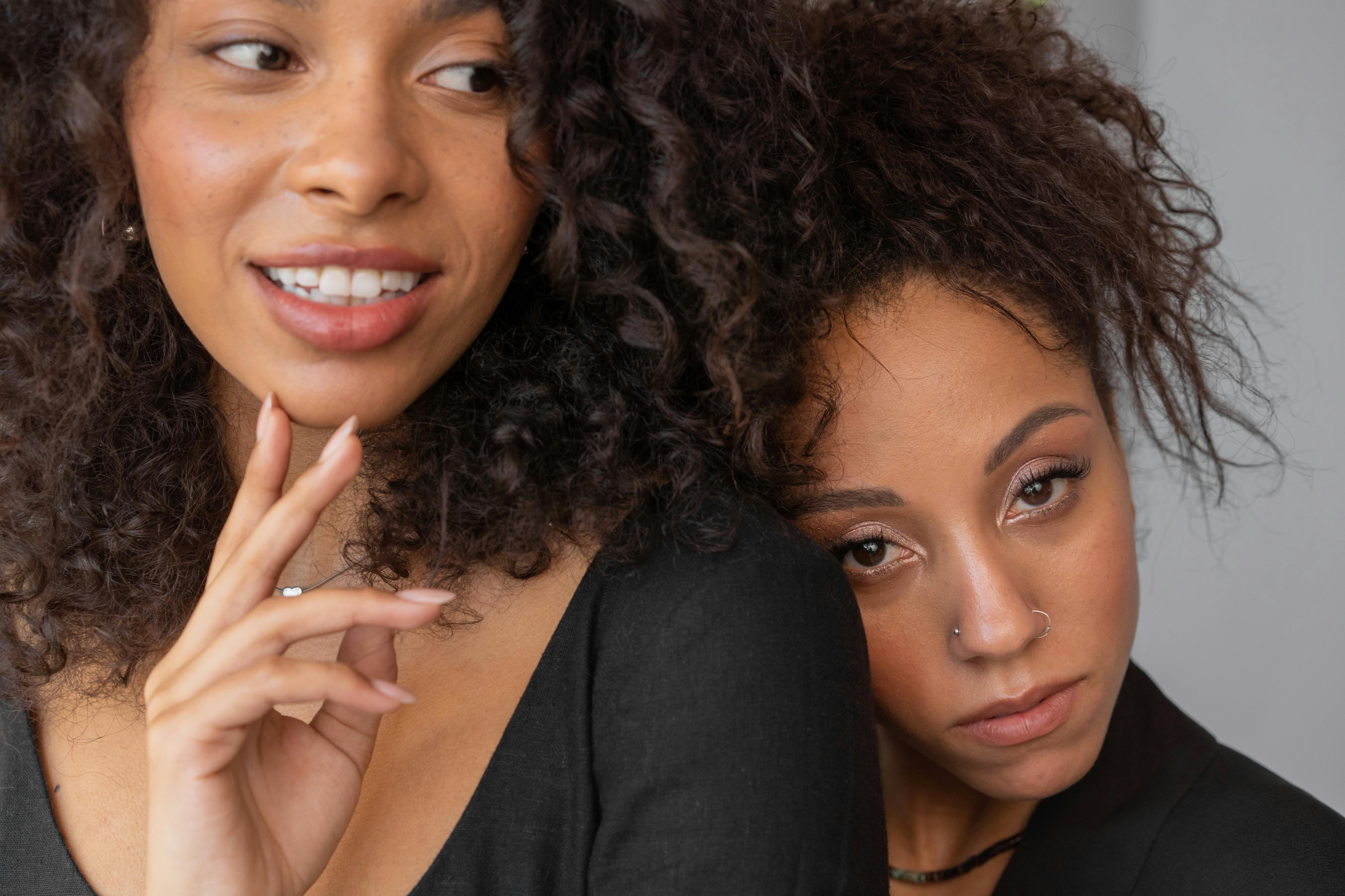 bezplatná Základová fotografie zdarma na téma afro vlasy, afroamerický, důvěra Základová fotografie