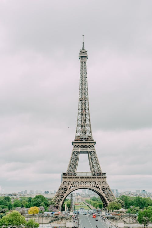 Eiffel Tower Under Gray Sky
