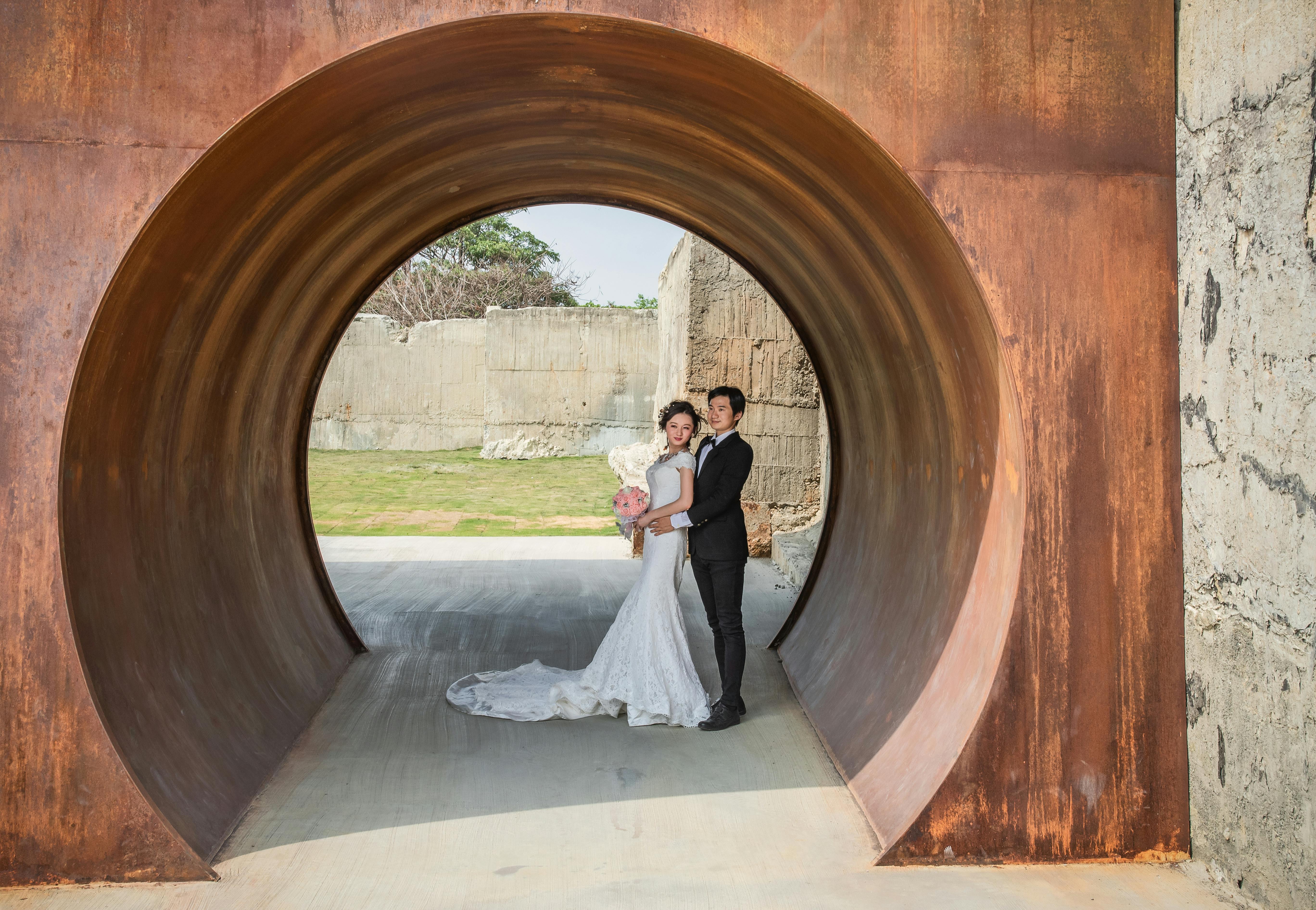 Wedding Couple in Tunnel · Free Stock Photo