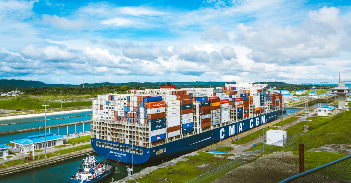 CMA CGM ระงับการขนส่งสินค้าผ่านคลองสุเอซ เลี่ยงภัยคุกคามในตะวันออกกลาง