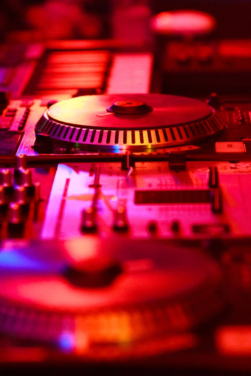 Music makes everything better, agree? 🎵