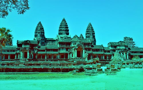 Photos gratuites de angkor vat, tours anciennes