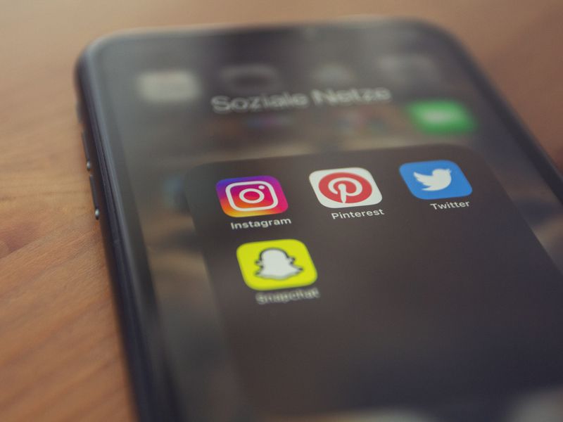 2026年私域客服系统选型:LINE vs WhatsApp vs FB Messenger对比