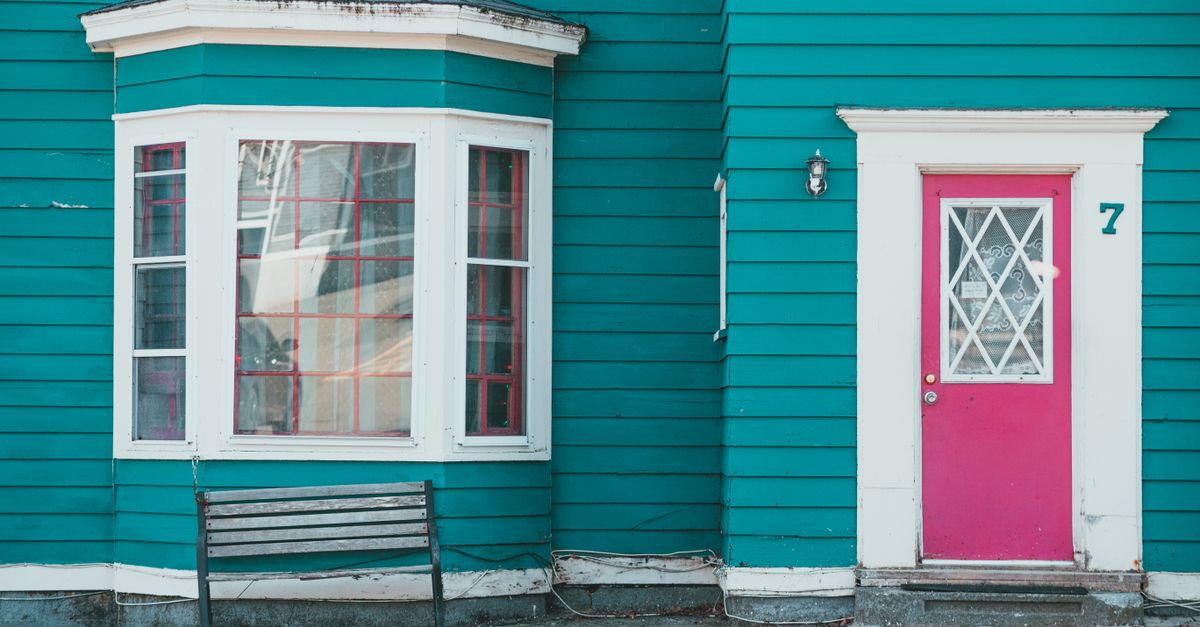 7 Non-Obvious Reasons Your Home Always Feels Stuffy (Even with Windows Open)