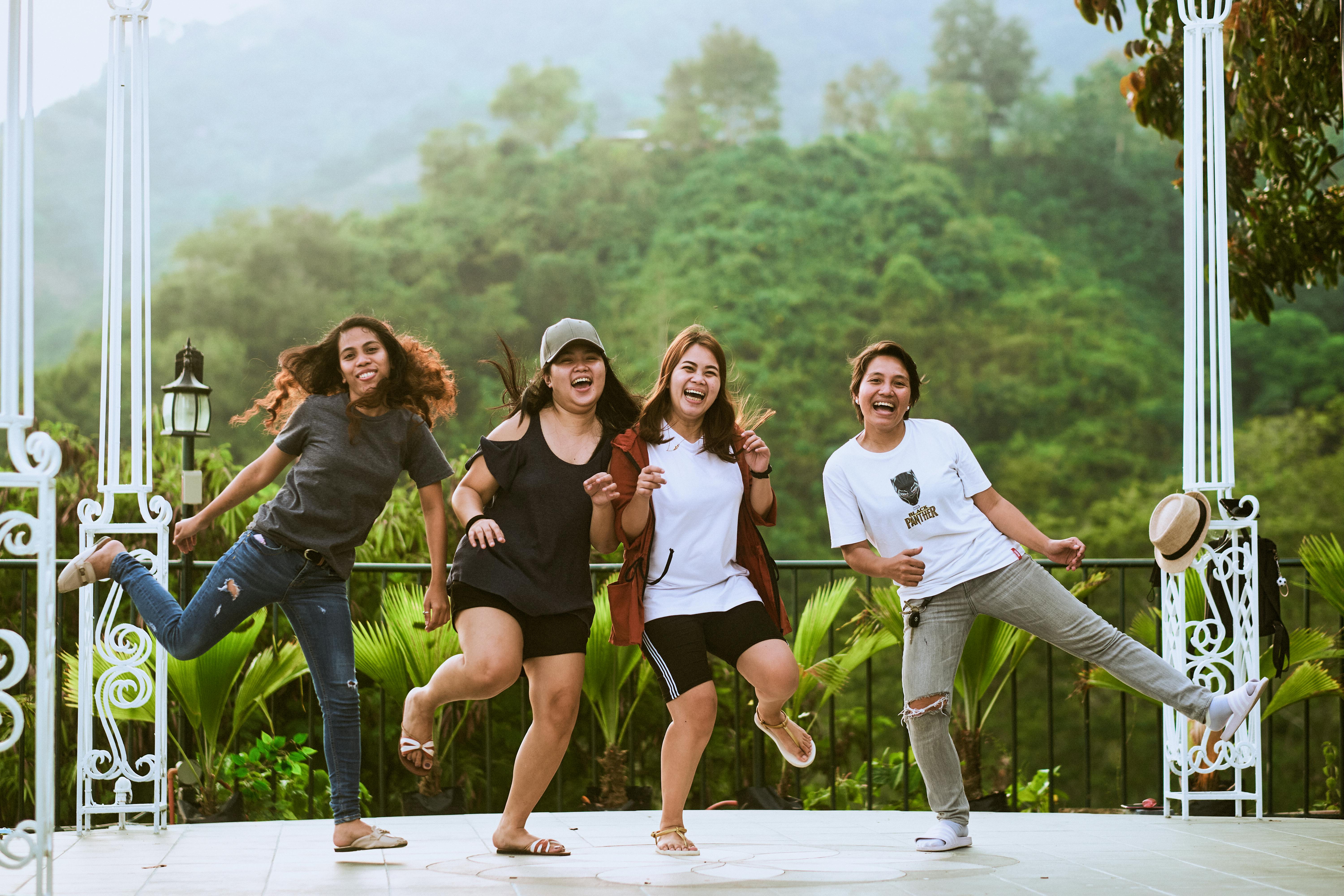 Exploring‌ the ​Psychology of Laughter​ in GIF Form