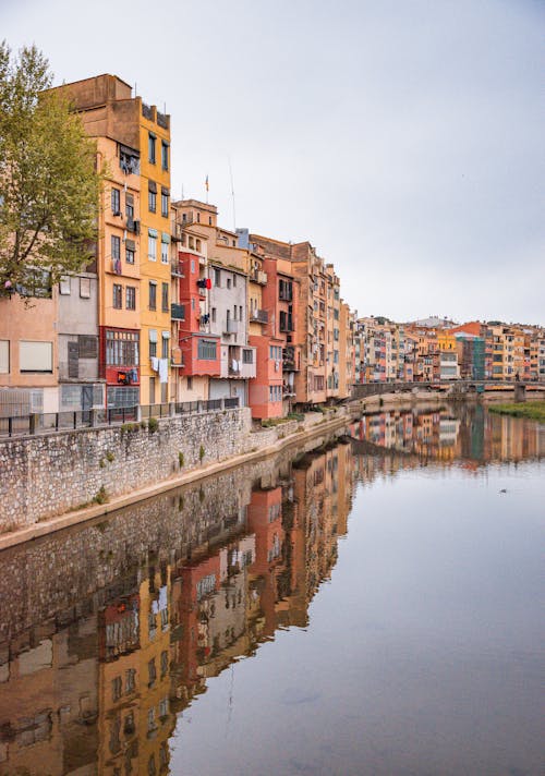 Kostnadsfri bild av byggnader, kanal, vattenkanal