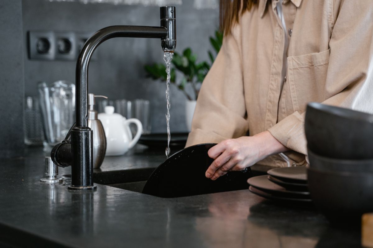 matt black kitchen taps uk — Sinks and Worktops That Work