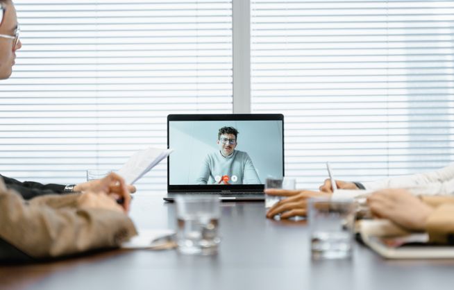 piattaforme di incontri per professionisti con interface moderna e funzionalità avanzate