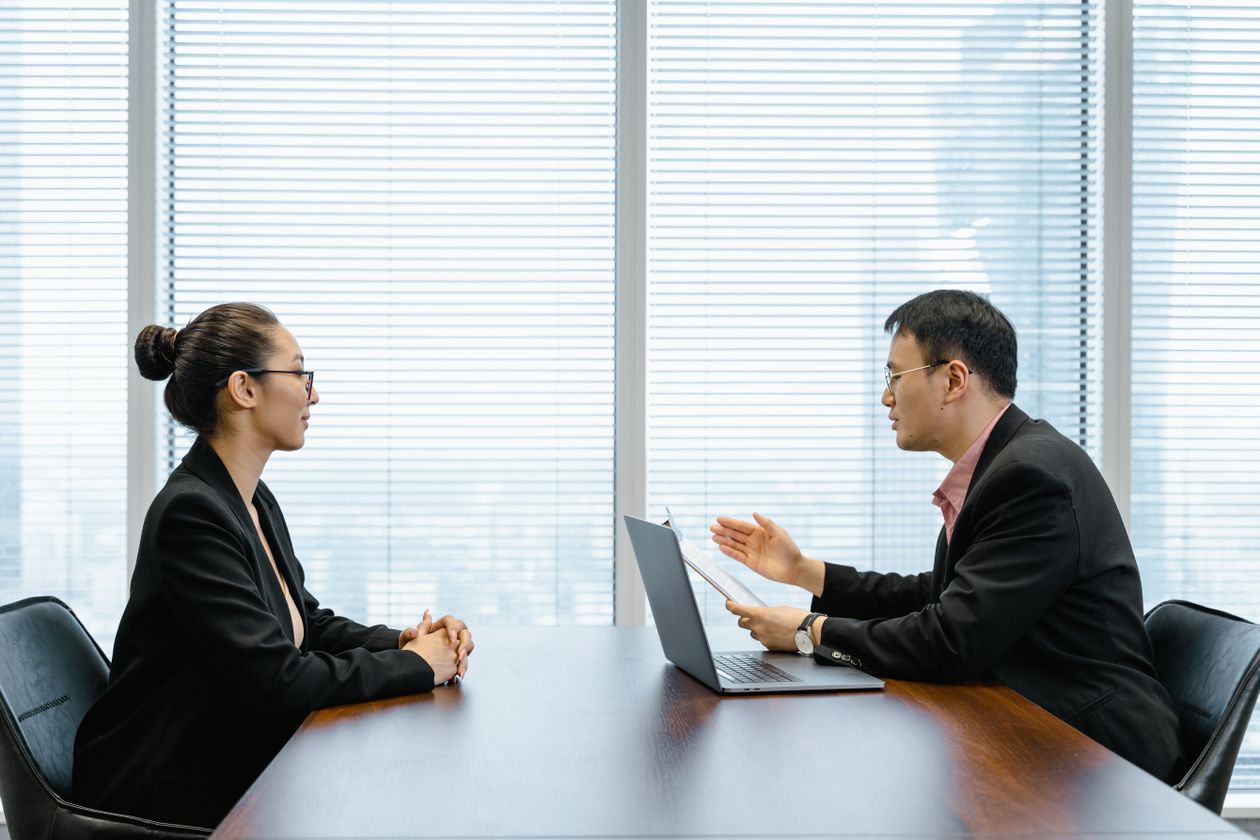 Trợ cấp thất nghiệp Trợ cấp thất nghiệp – Trao đổi với cán bộ hướng dẫn thủ tục hưởng trợ cấp