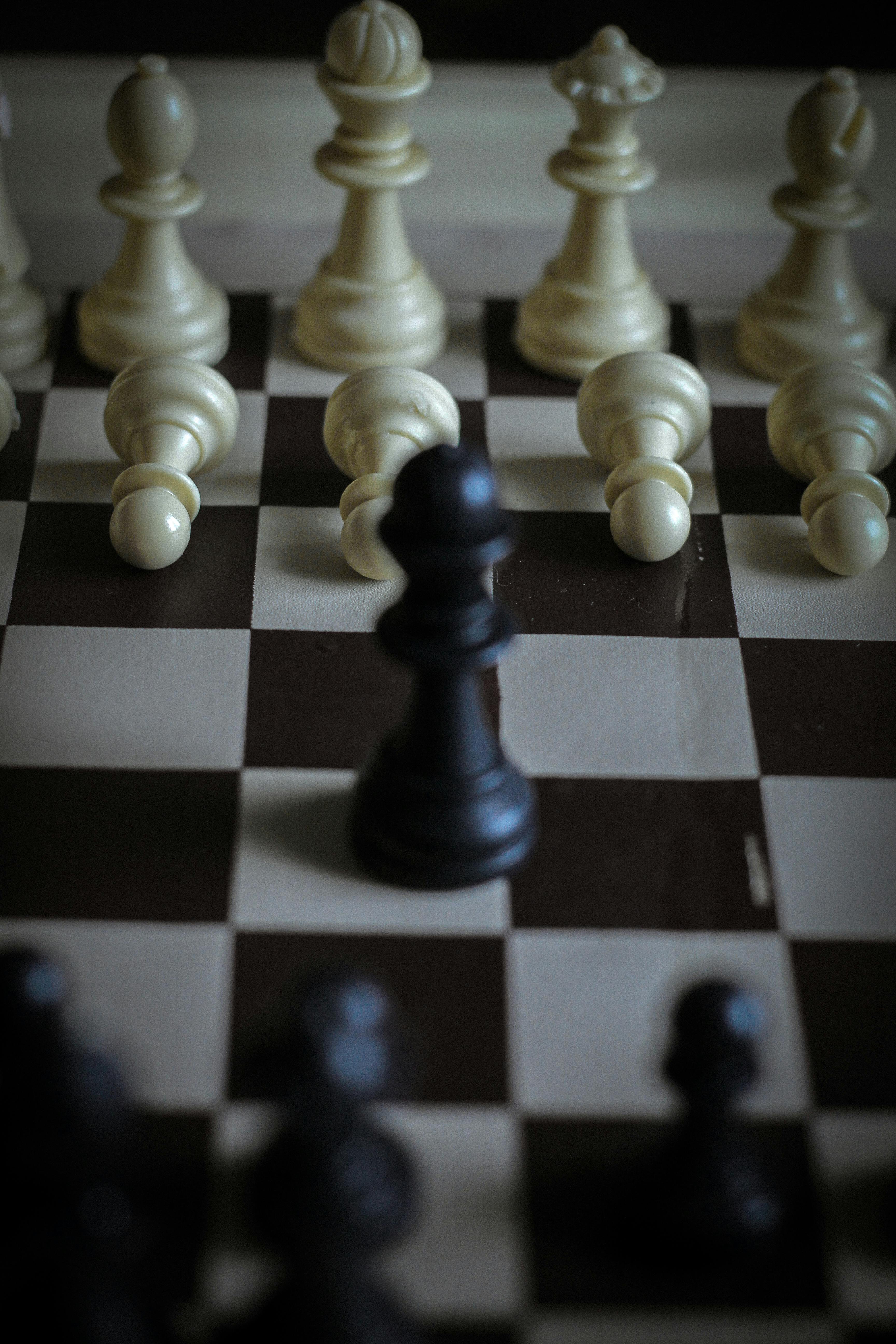 Peças de xadrez de madeira, jogo de tabuleiro e estratégia, jogo de xadrez  [download] - Designi