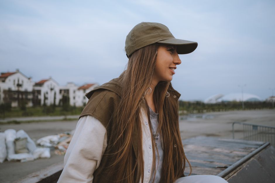 Cara Membuat Desain Topi Custom yang Menarik untuk Brand