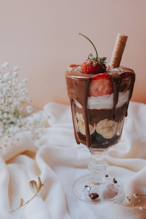 달콤한, 디저트, 딸기 밀크 쉐이크의 무료 스톡 사진