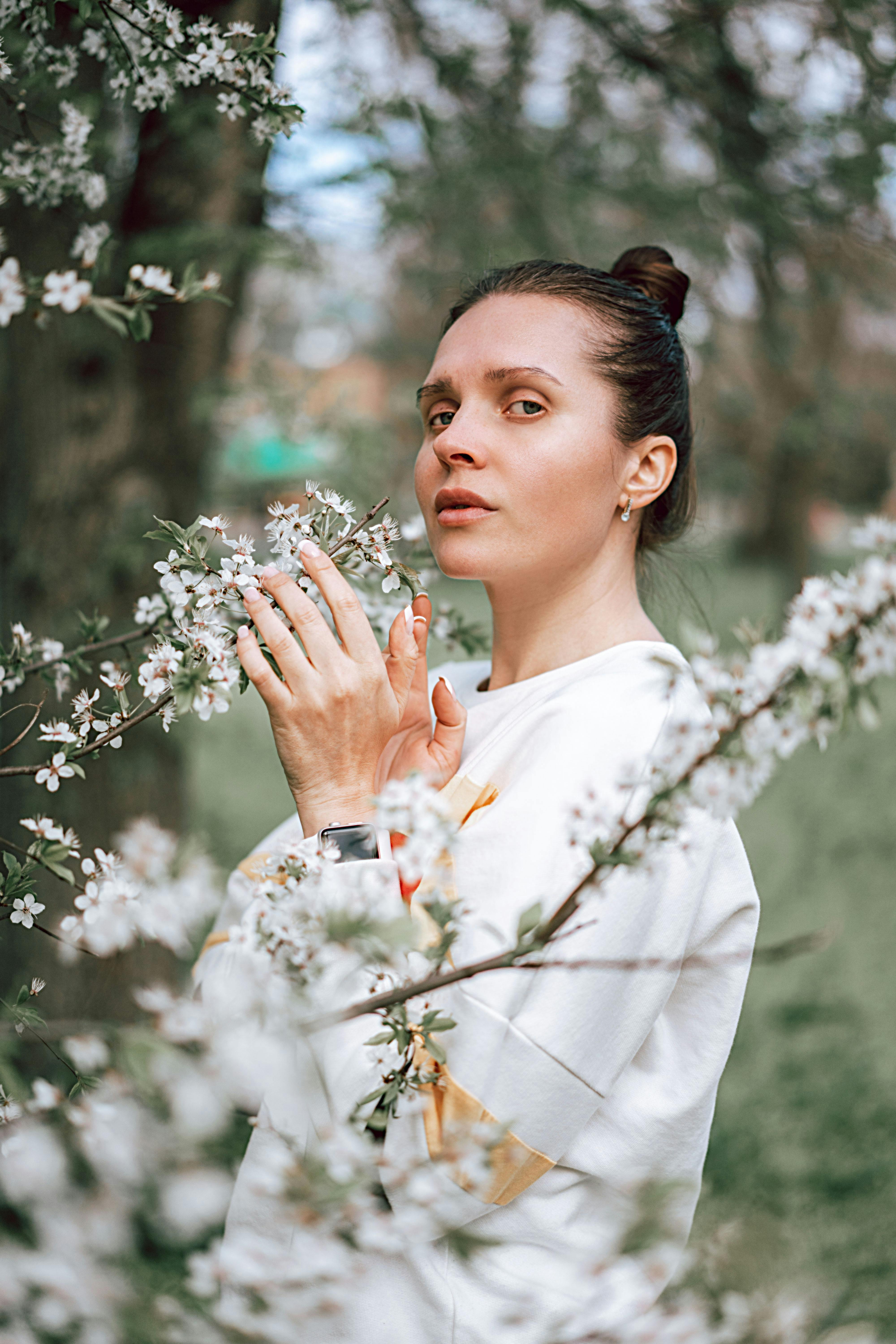 How can I thicken my thin hair?