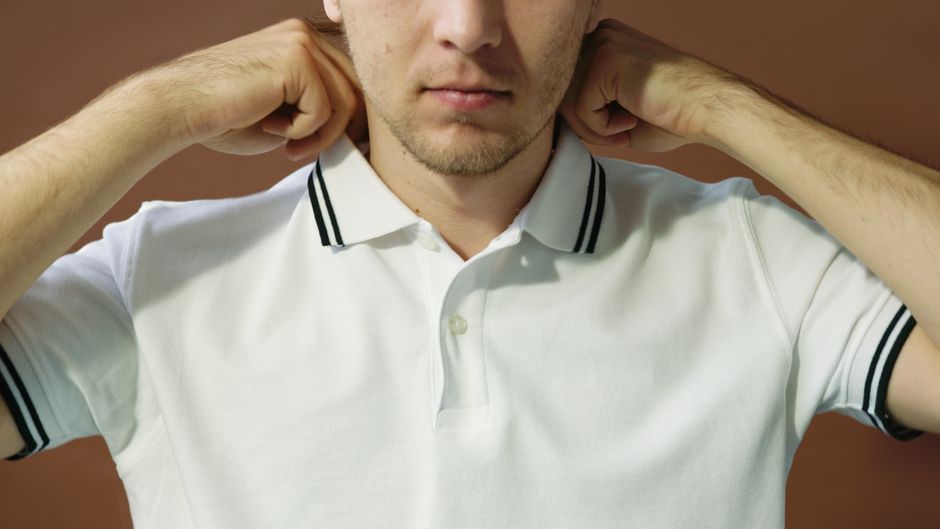 Bí Quyết Đỉnh Cao: Mẹo Giữ Cổ Áo Polo Luôn Cứng Form Như Mới
