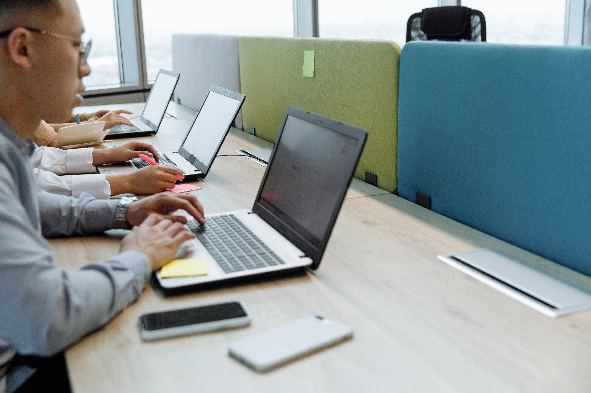 The Evolution of the Enterprise Laptop: How Our Workplace Devices Changed Over the Decades