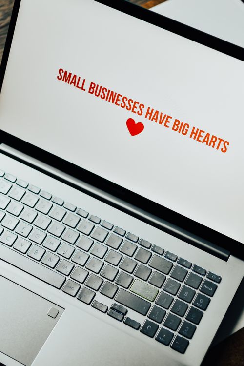 Close-Up Shot of a Laptop Computer · Free Stock Photo
