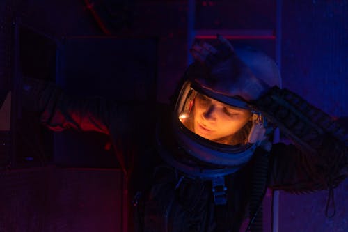 Gratis lagerfoto af ansigtsudtryk, astronaut, futuristisk