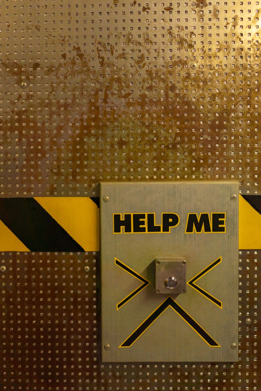 Wall Help Button Help Me Sign With Button On Wall · Free Stock Photo