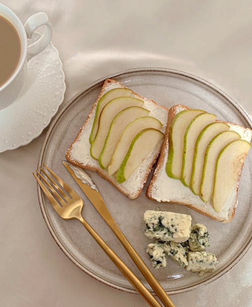 Free Close-Up Shot of Toasts with Pear on Top Stock Photo