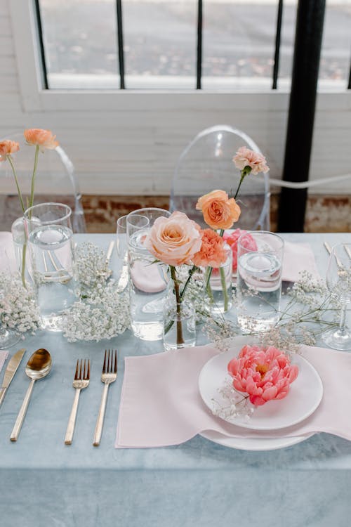 Kostnadsfri bild av blommor, bord, bröllop