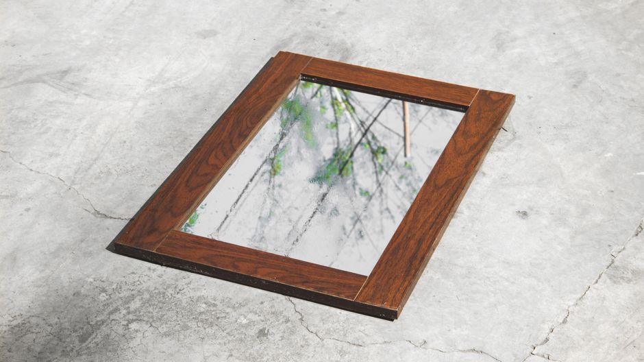 Q: What kind of mirror is best for repurposing with repurposed dresser mirror ideas?