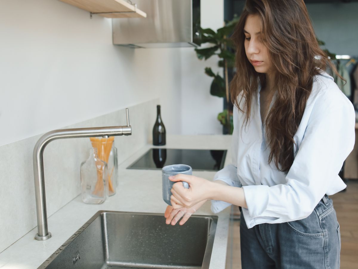 Kitchen faucet running clean filtered water