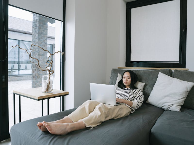 pexels-photo-7671297 Consommation Intentionnelle : Les Paradoxes du Minimalisme