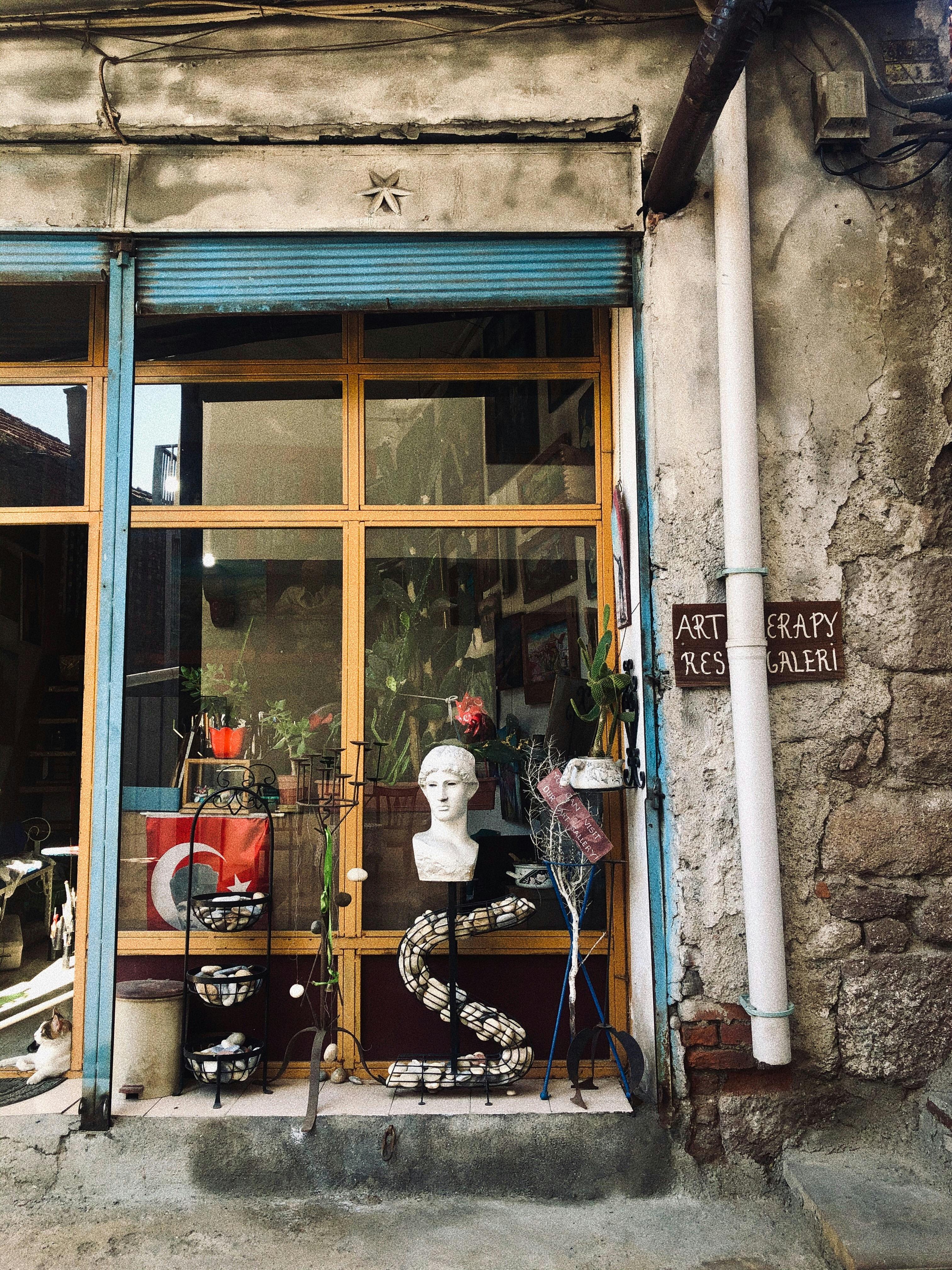 Rustic exterior of an art gallery in Altındağ, Ankara with unique decor elements.