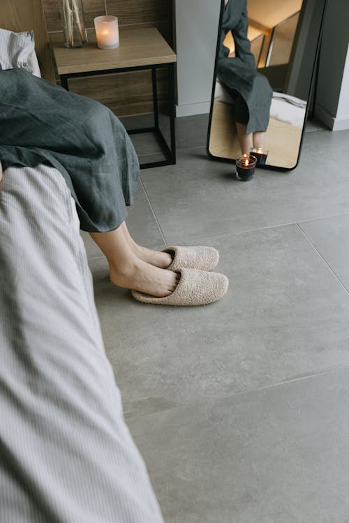 Free A Person Wearing an Indoor Slippers Stock Photo