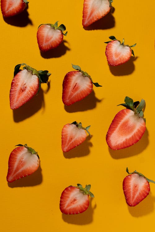 Gratuit Imagine de stoc gratuită din căpșuni, felii, fotografiere verticală Fotografie de stoc