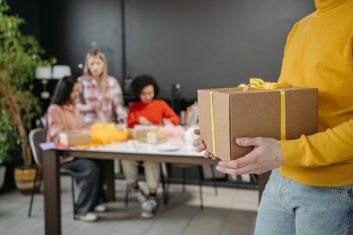 packing service in Weston upon Trent — Loaded properly: blankets, straps and a plan in Weston upon Trent