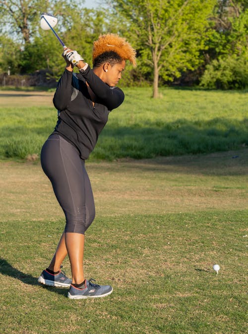 Free 
A Woman Playing Golf Stock Photo