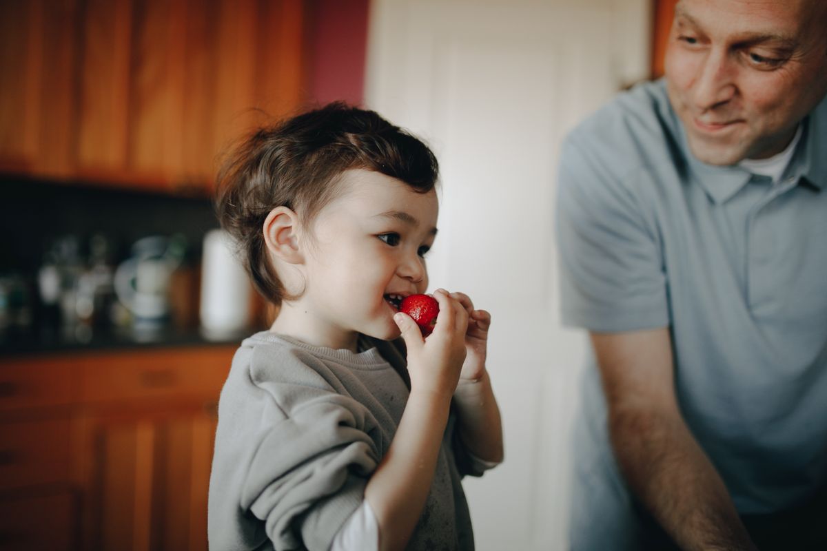 Combien de fruits par jour pour un enfant ? - Fruit entier, compote, jus : quelles différences pour un enfant ?