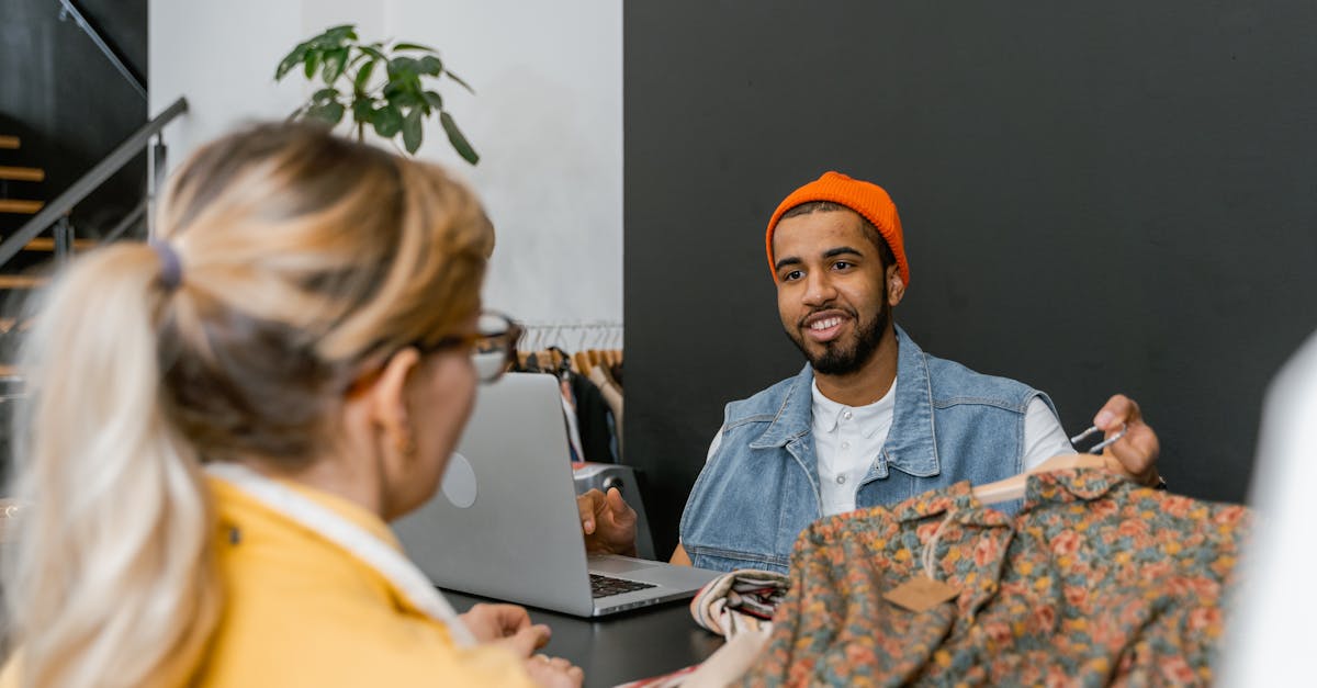 ¿Cómo cambia la experiencia del cliente entre planes básicos y premium en empresas grandes? ¿Cómo cambia la experiencia del cliente entre planes básicos y premium en empresas grandes?