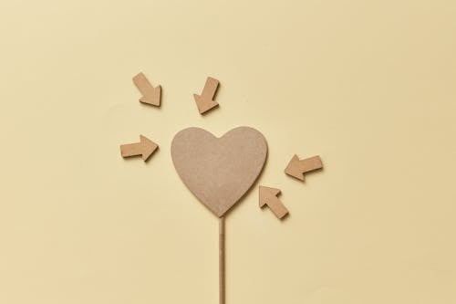 Foto profissional grátis de abstrato, coração, flechas