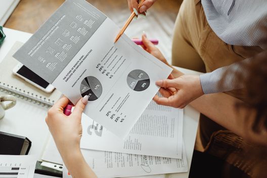 Brokerage Account Advantages and Disadvantages Explained