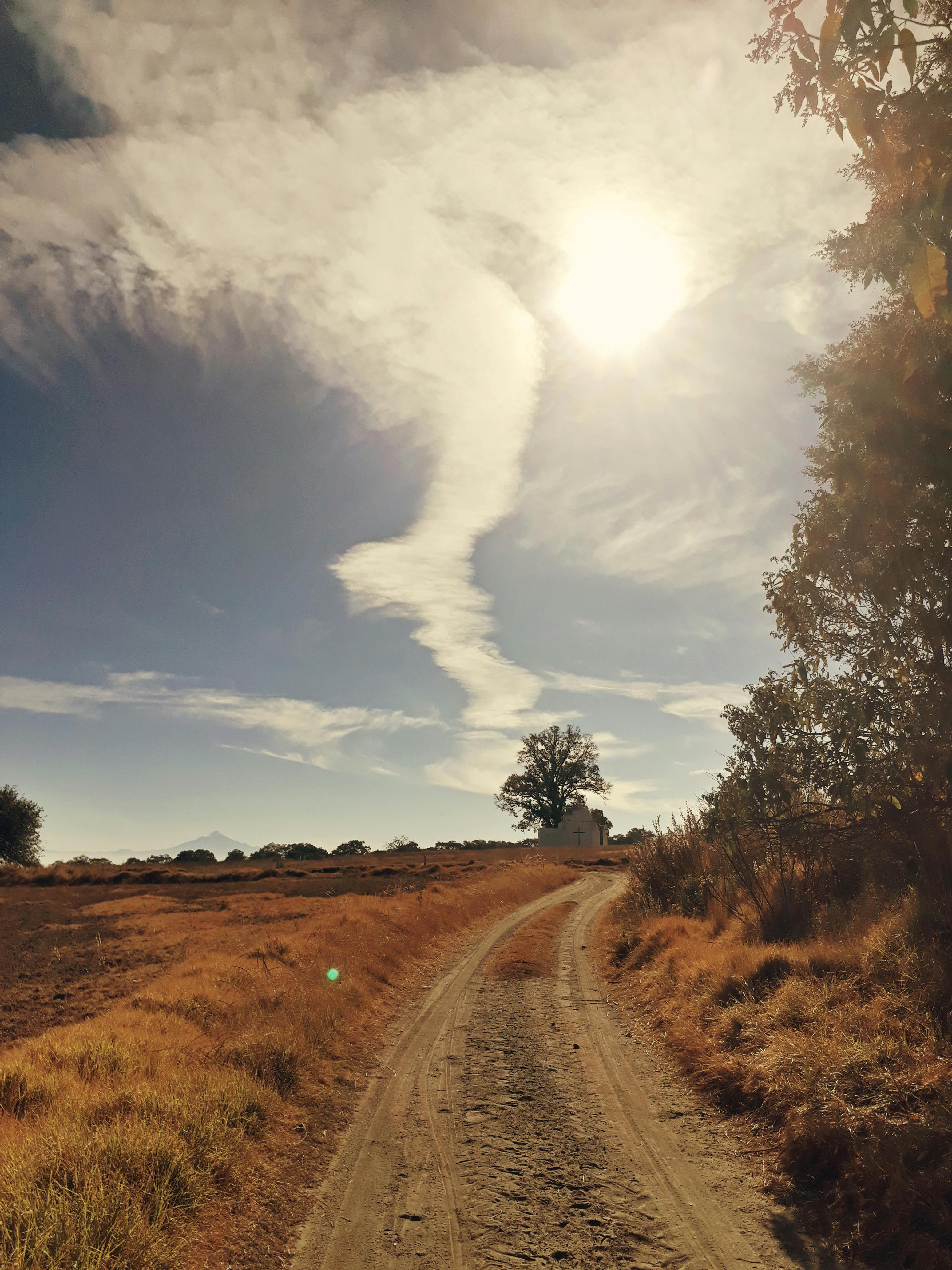 dirt-road-free-stock-photo