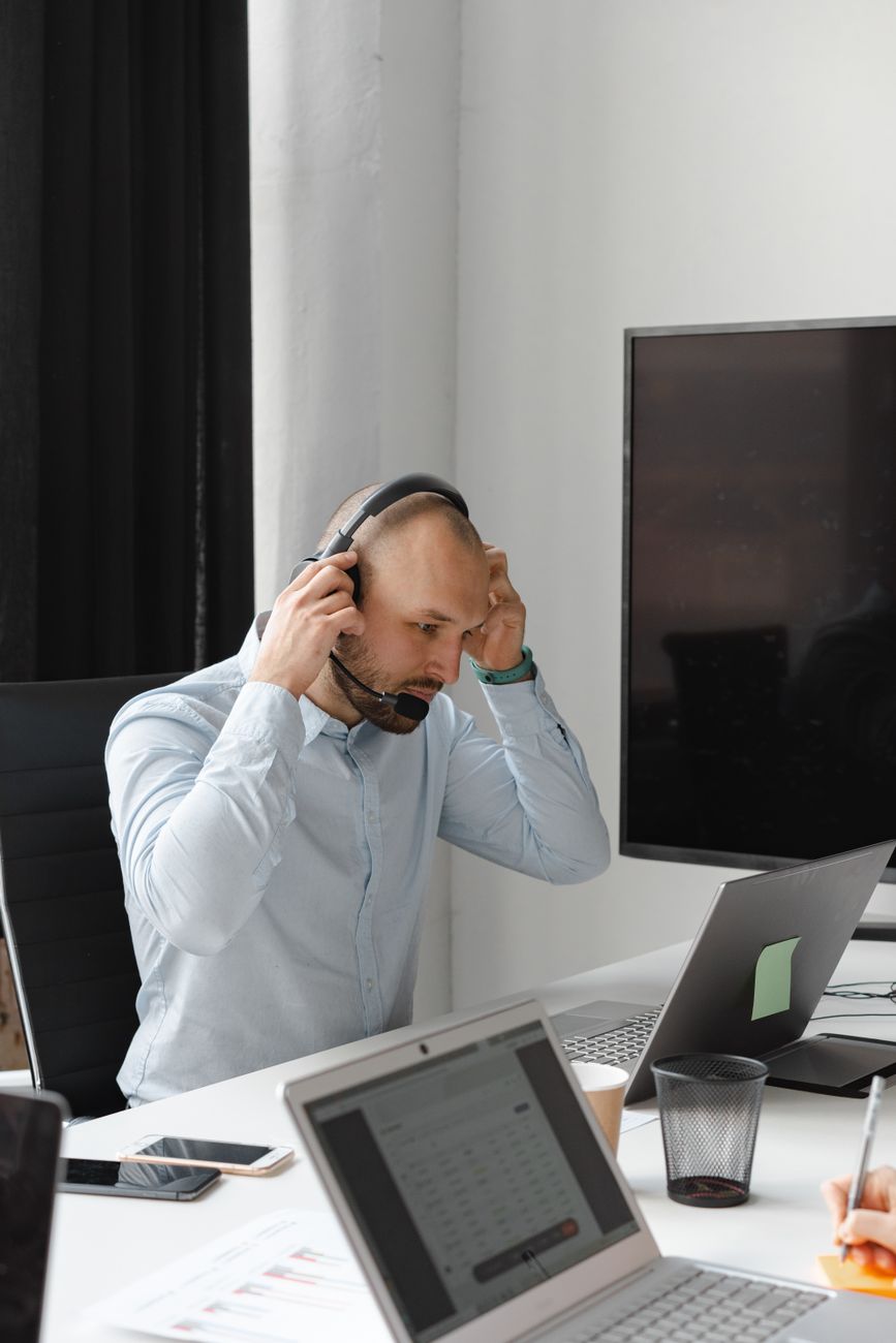 How to Meditate for Focus at Your Desk: Quick Sessions for Busy Professionals