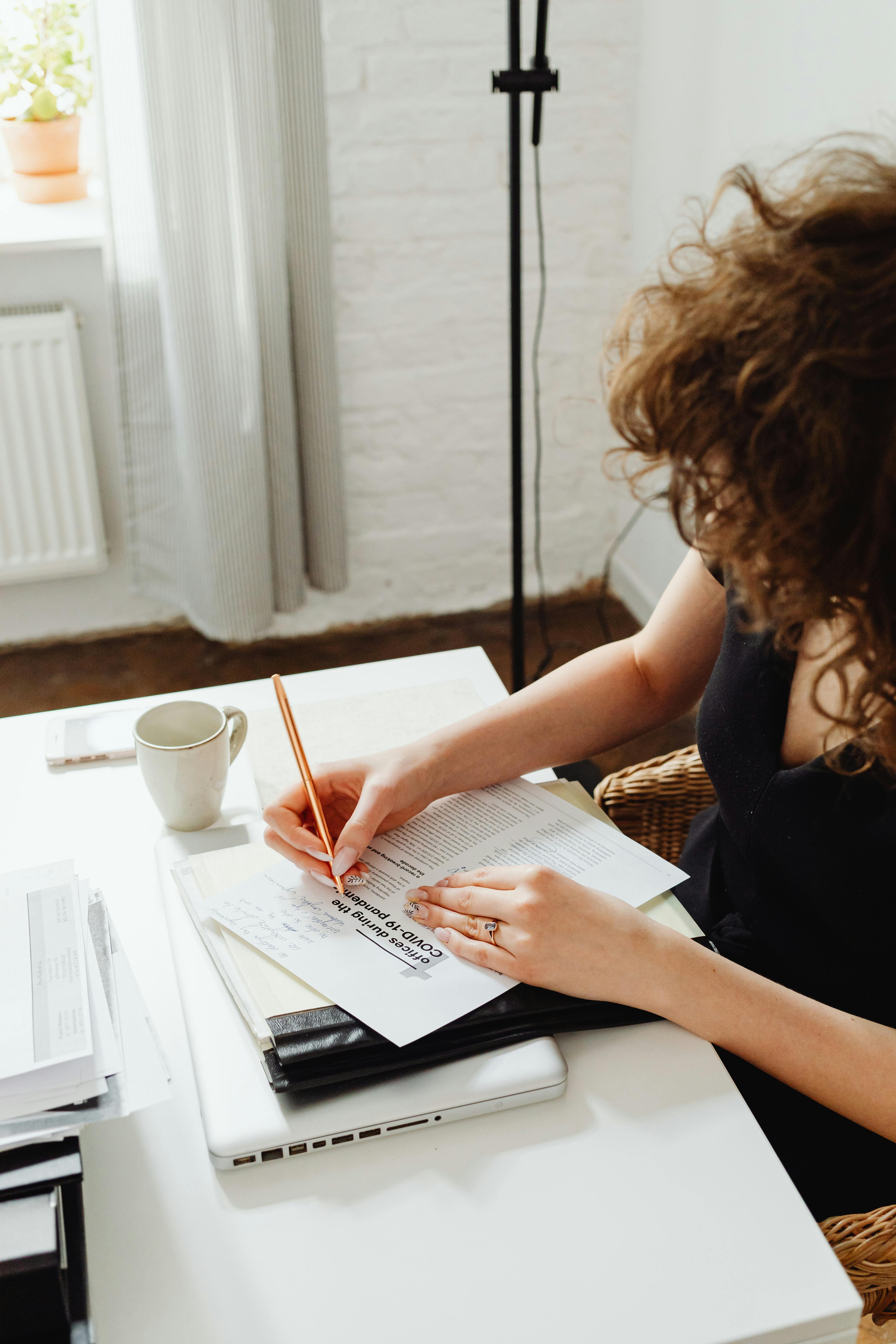 woman doing her paperwork